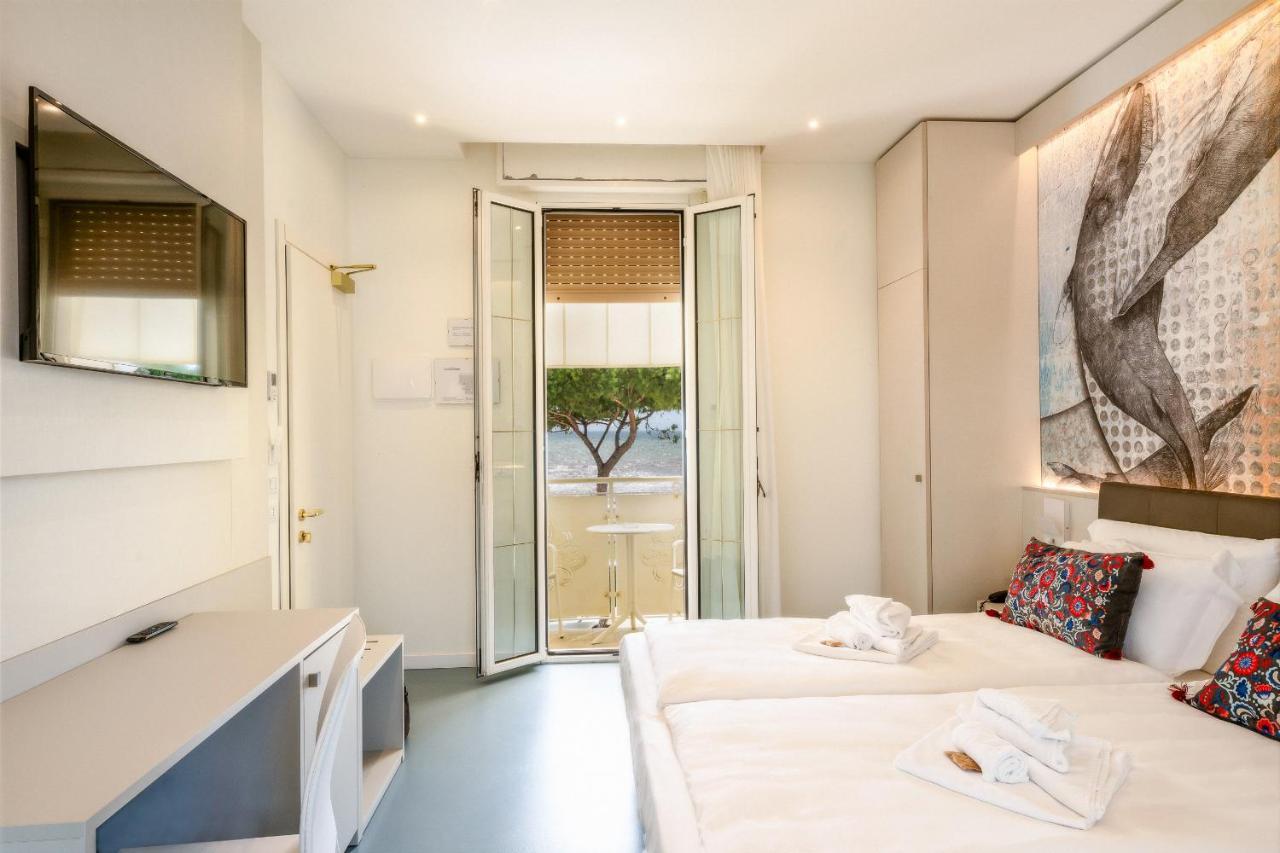 Hotel Le Lampare Каорле Экстерьер фото
