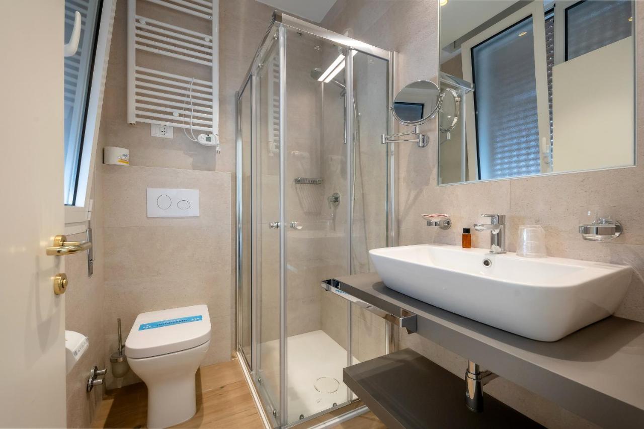 Hotel Le Lampare Каорле Экстерьер фото