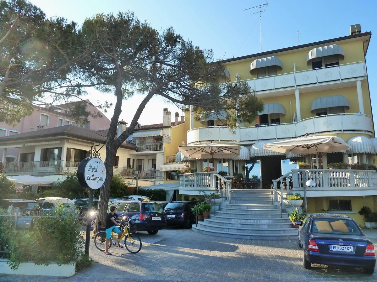 Hotel Le Lampare Каорле Экстерьер фото