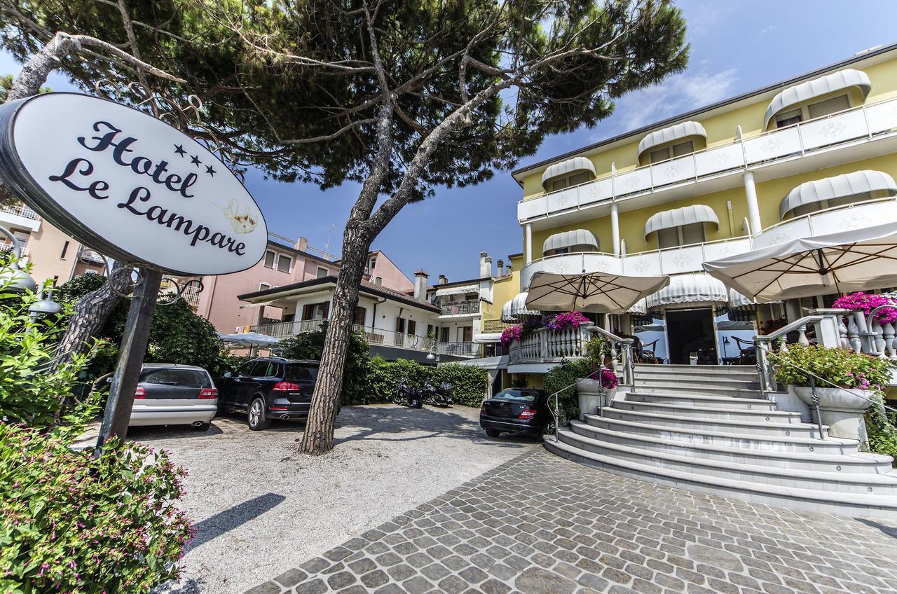 Hotel Le Lampare Каорле Экстерьер фото