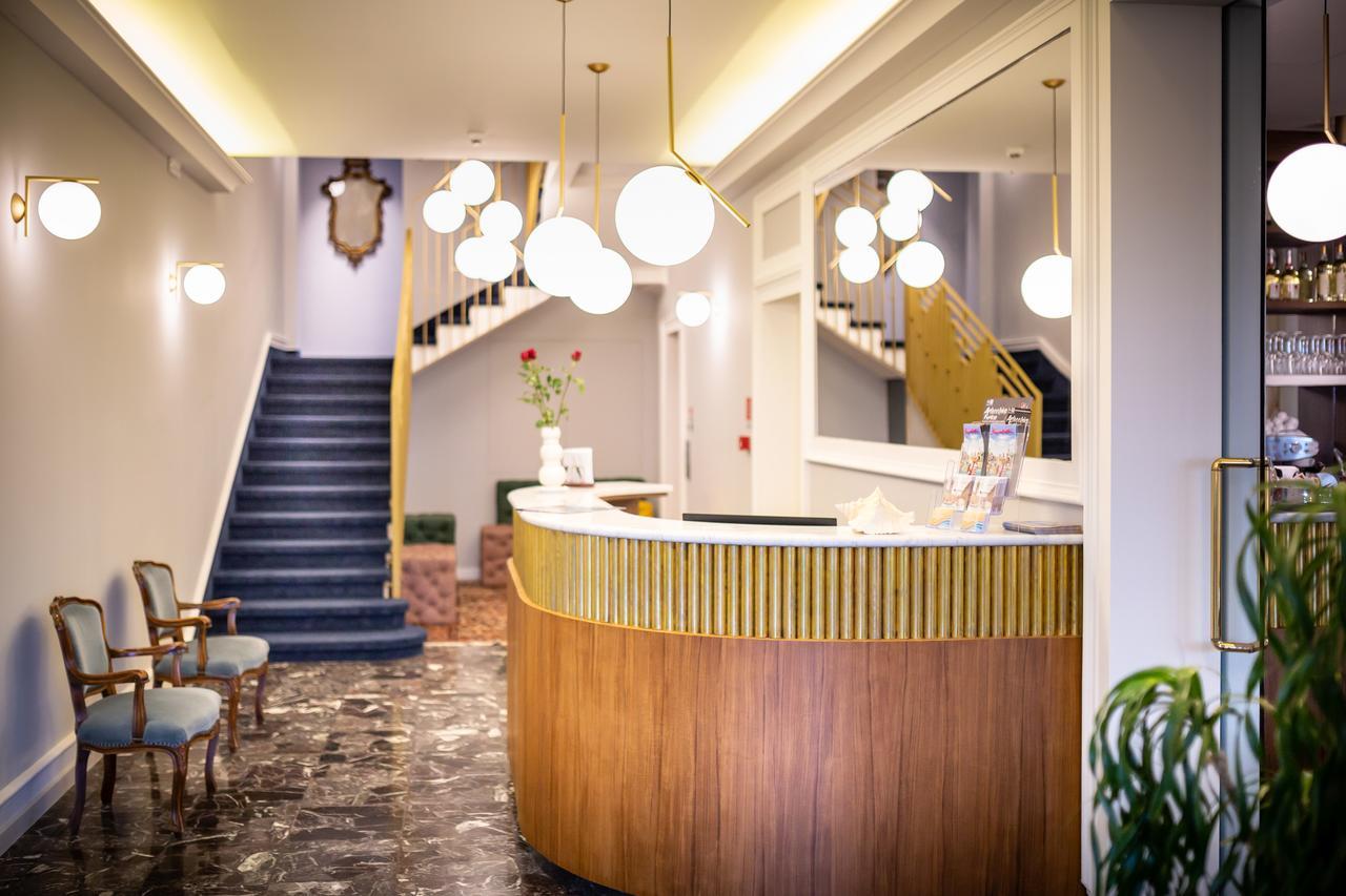 Hotel Le Lampare Каорле Экстерьер фото