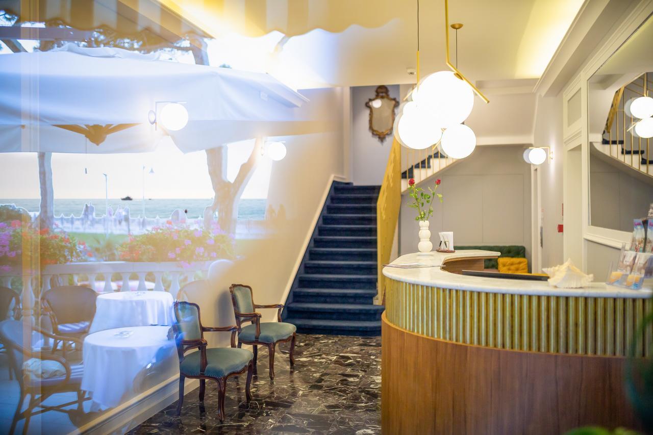 Hotel Le Lampare Каорле Экстерьер фото